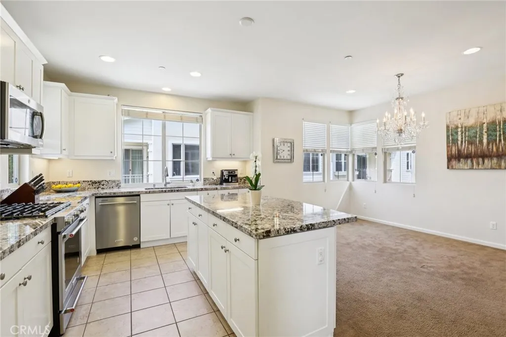 2173 Harmony Way, Costa Mesa, California 92627 home-pic-10