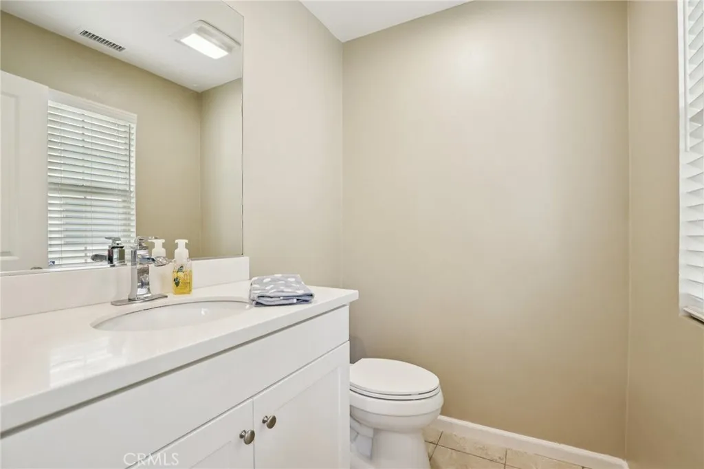 2173 Harmony Way, Costa Mesa, California 92627 home-pic-16