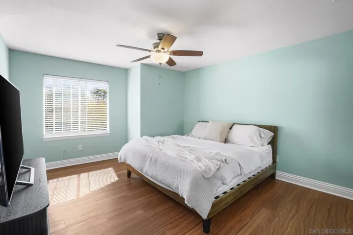 1597 Parkview Dr, Vista, California 92081