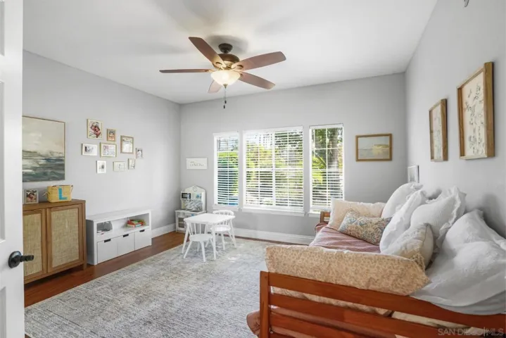1597 Parkview Dr, Vista, California 92081