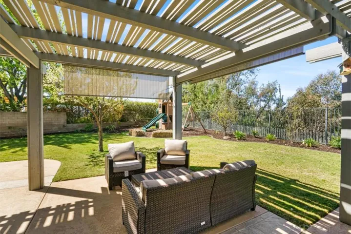 1597 Parkview Dr, Vista, California 92081