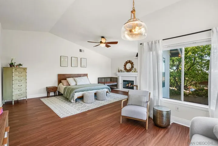 1597 Parkview Dr, Vista, California 92081