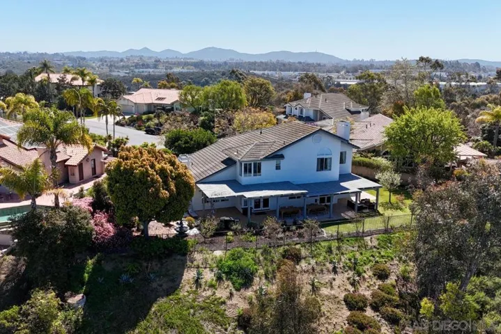 1597 Parkview Dr, Vista, California 92081