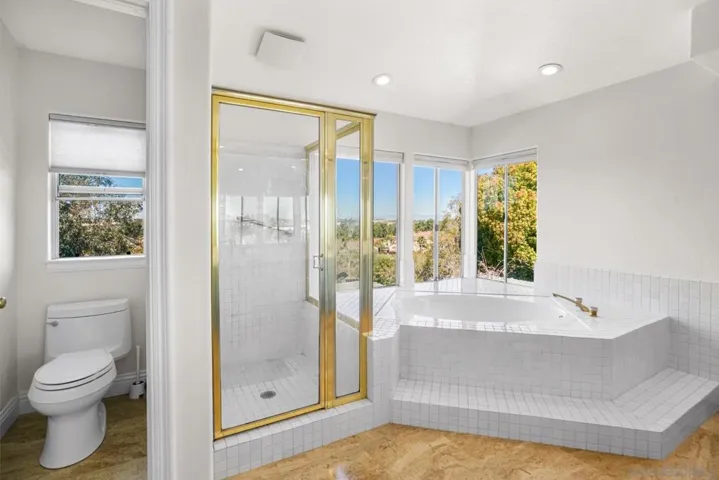 1597 Parkview Dr, Vista, California 92081