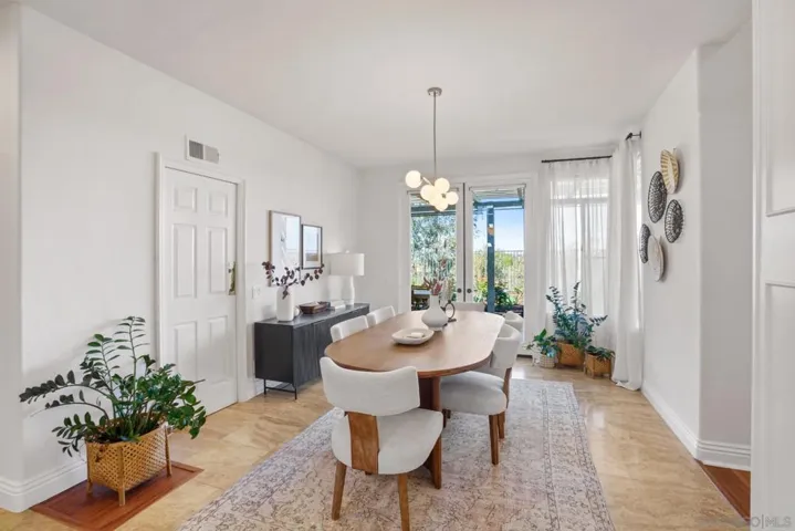 1597 Parkview Dr, Vista, California 92081