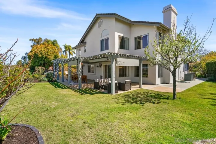 1597 Parkview Dr, Vista, California 92081