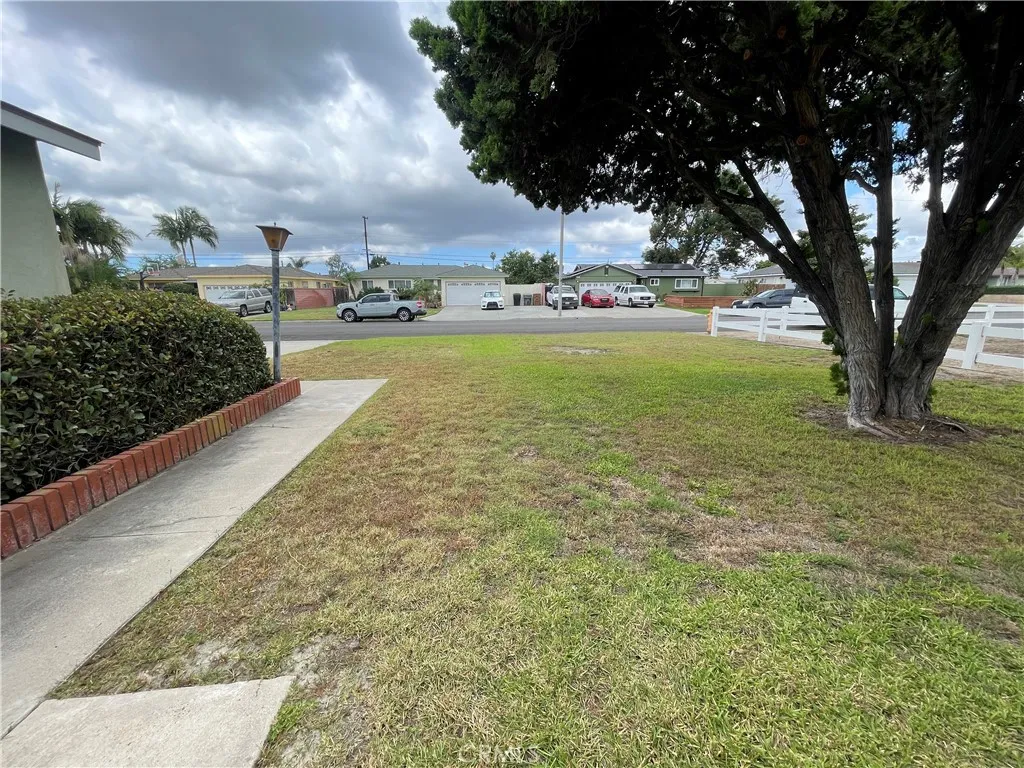 11762 Gary Street, Garden Grove, California 92840 home-pic-2
