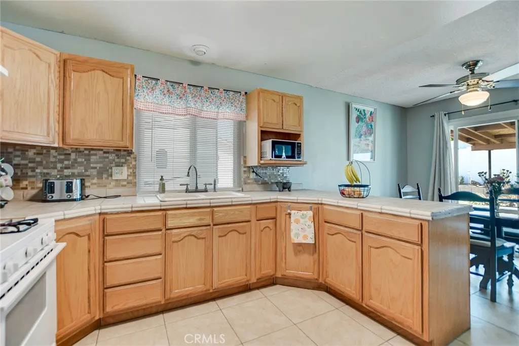 1602 Glover Street, Redlands, California 92374 home-pic-13