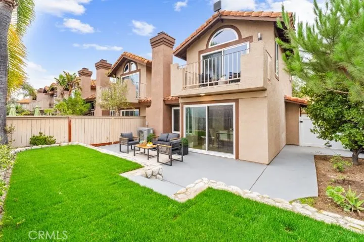 19 Vista Barranca, Rancho Santa Margarita, California 92688