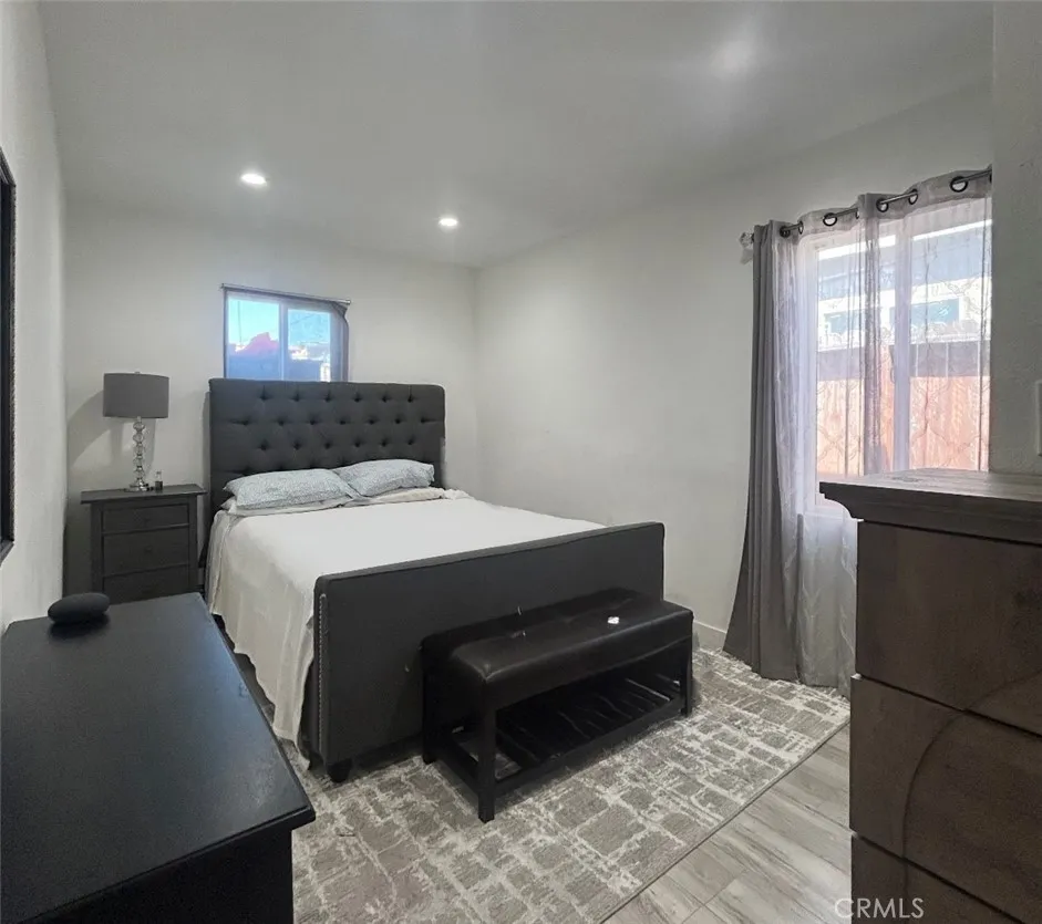 1715 W 155th St, Compton, California 90220 home-pic-6