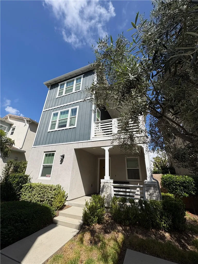 8 8 Vista Court, Pomona, California 91766 home-pic-2