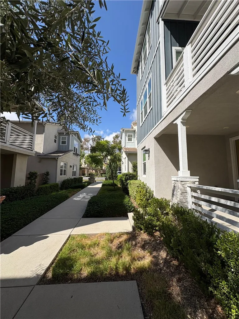 8 8 Vista Court, Pomona, California 91766 home-pic-8