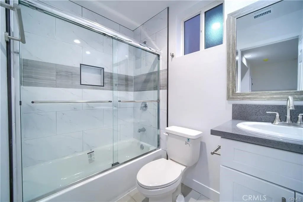 3994 La Salle, Los Angeles, California 90062 home-pic-12