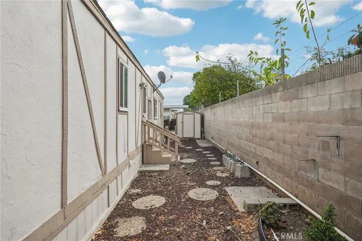 307 S Smith 15, Corona, California 92882