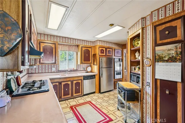 307 S Smith 15, Corona, California 92882