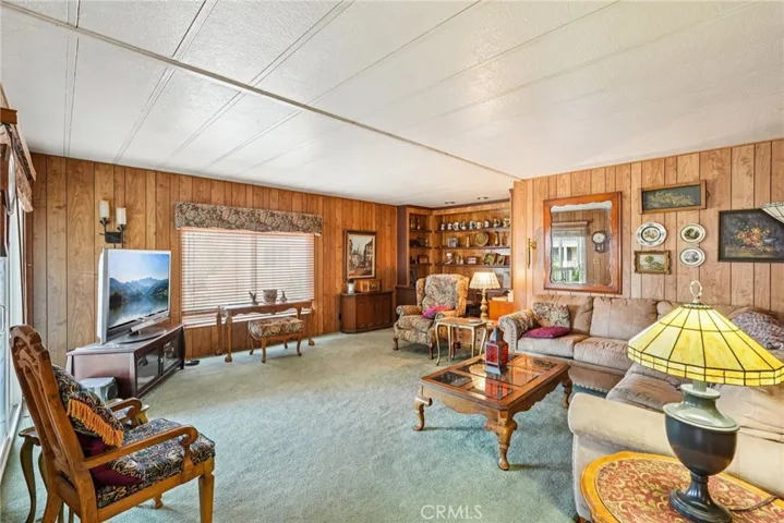 307 S Smith 15, Corona, California 92882