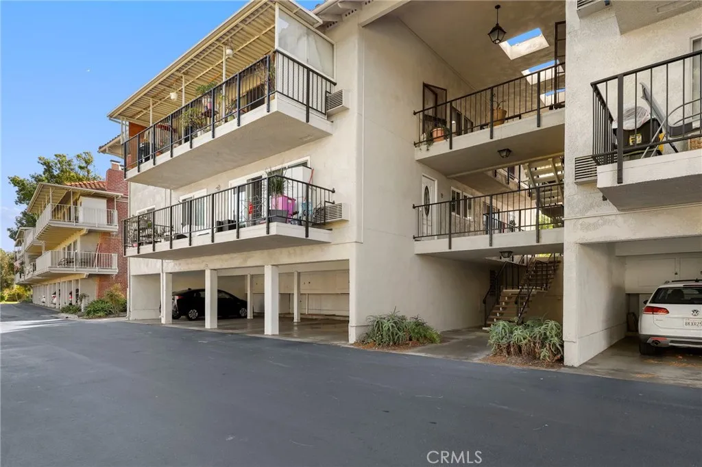 2285 Via Puerta P, Laguna Woods, California 92637 home-pic-23