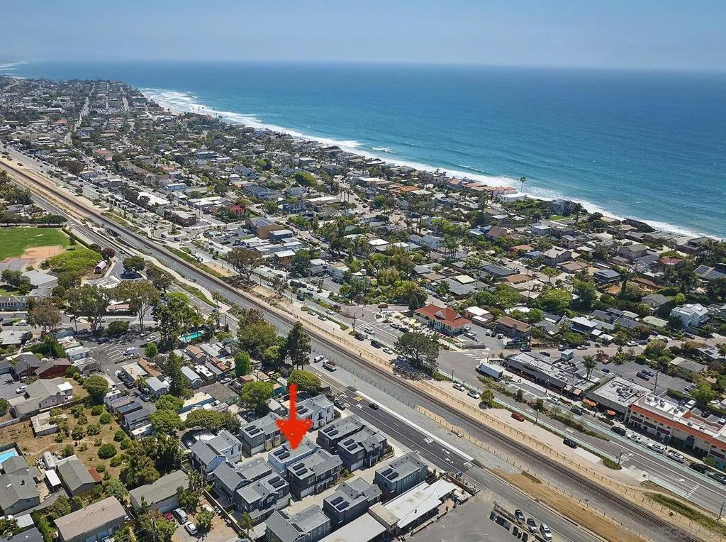 557 N Vulcan Ave, Encinitas, California 92024 home-pic-2