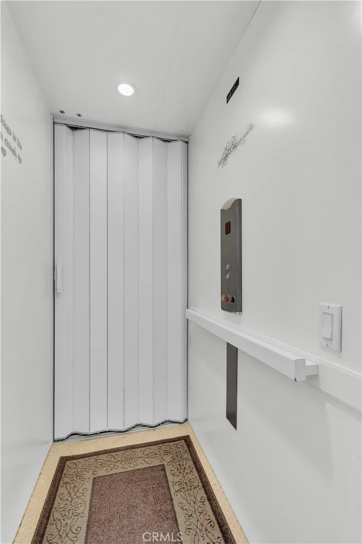 345 Lakeview, Palmdale, California 93551 home-pic-12