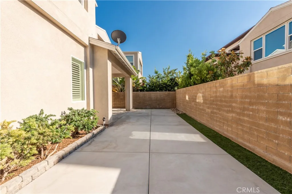 125 Pastel, Irvine, California 92618 home-pic-26