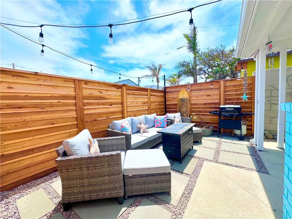 129 Oxnard Avenue, Oxnard, California 93035 home-pic-1