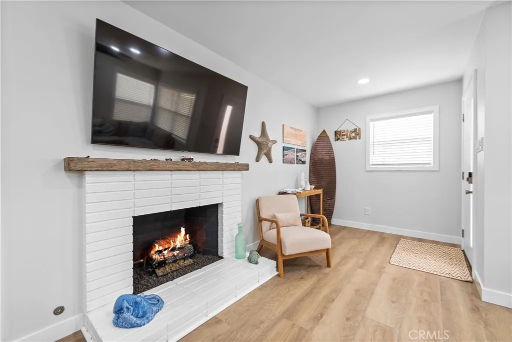 129 Oxnard Avenue, Oxnard, California 93035 home-pic-8