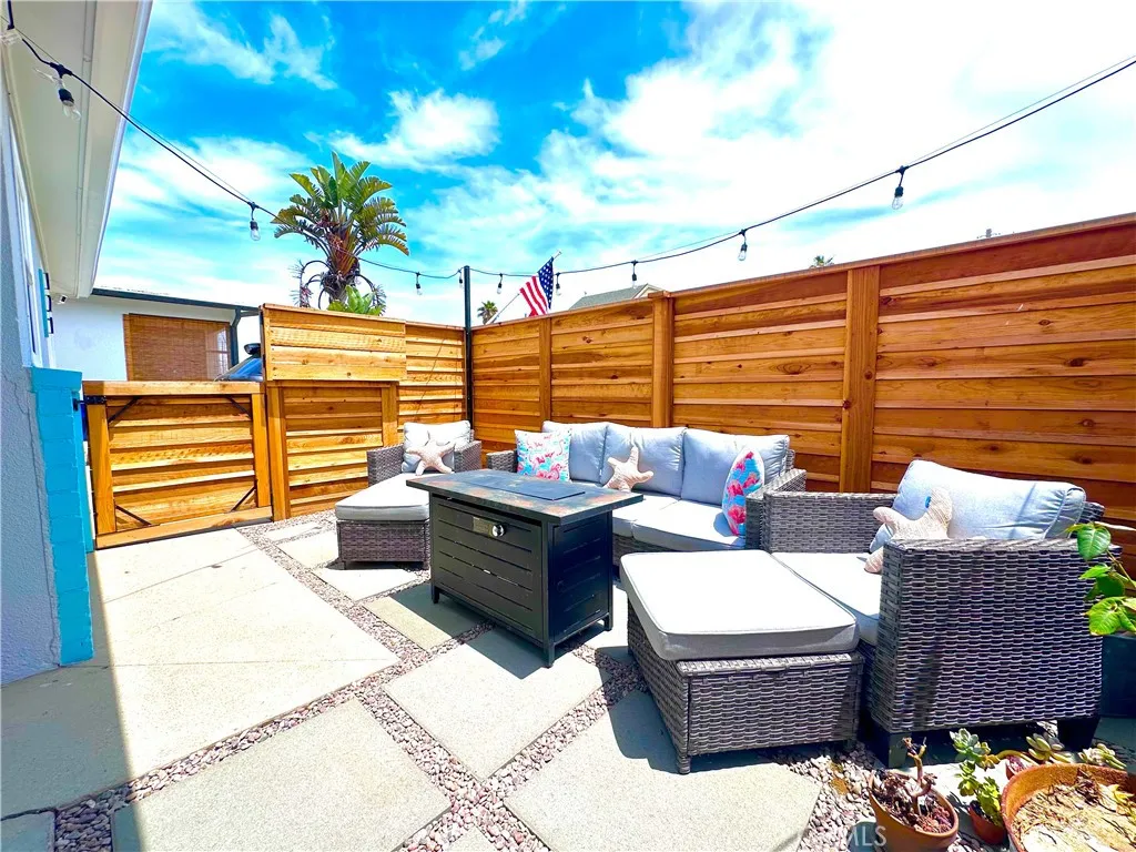 129 Oxnard Avenue, Oxnard, California 93035 home-pic-2