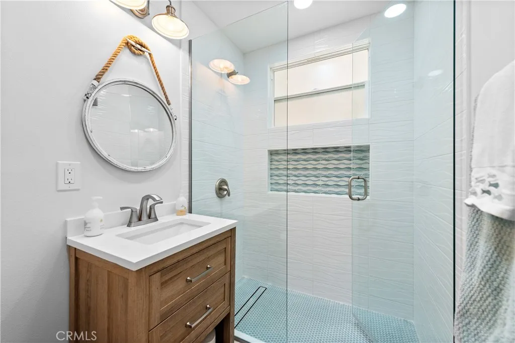 129 Oxnard Avenue, Oxnard, California 93035 home-pic-22