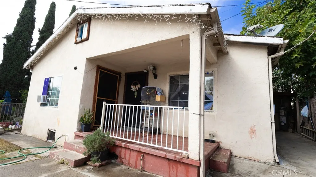 1023 Sentinel Avenue, Los Angeles, California 90063 home-pic-2