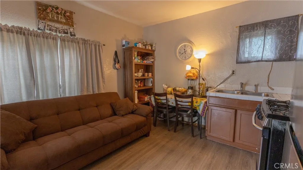 1023 Sentinel Avenue, Los Angeles, California 90063 home-pic-19