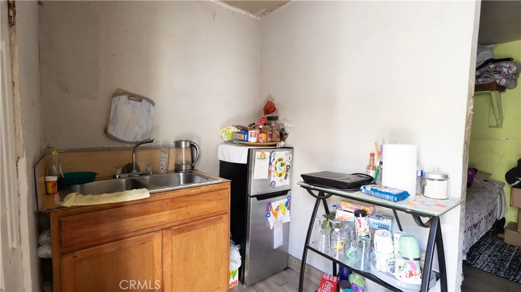 1023 Sentinel Avenue, Los Angeles, California 90063 home-pic-25