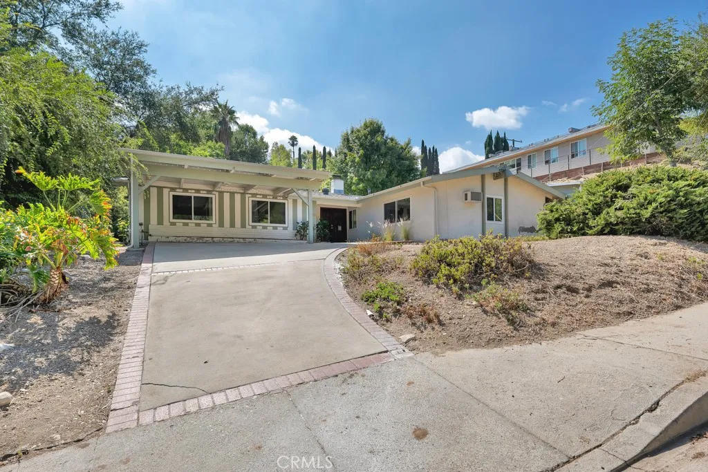 20466 Miranda, Woodland Hills, California 91367 home-pic-42