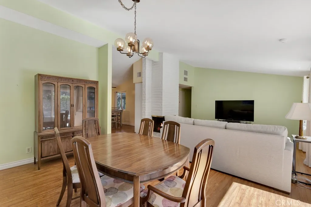 20466 Miranda, Woodland Hills, California 91367 home-pic-12