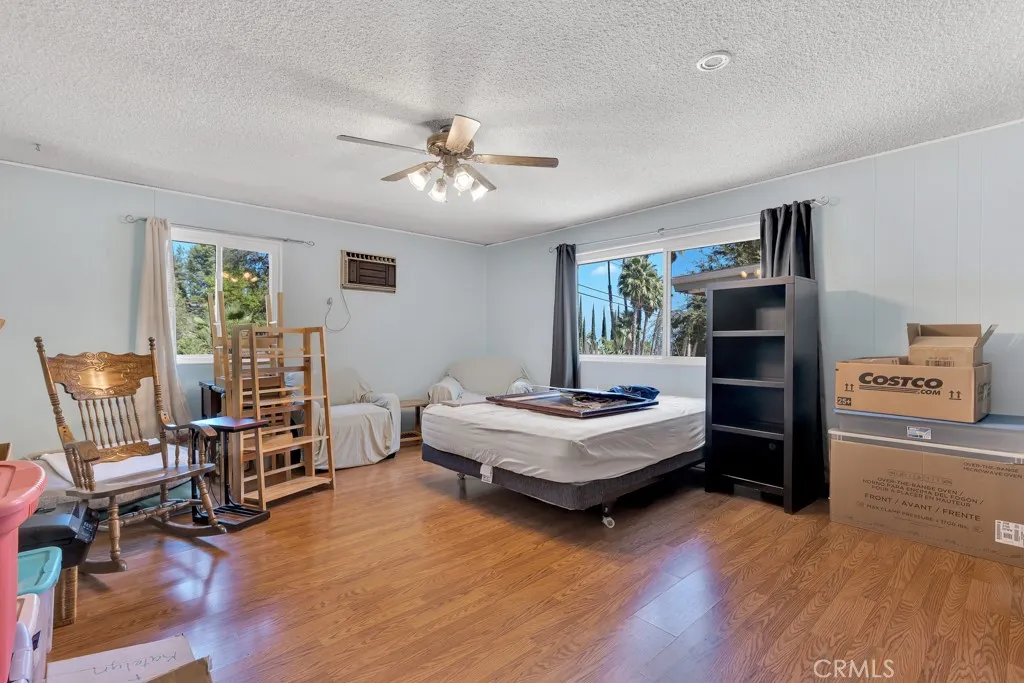 20466 Miranda, Woodland Hills, California 91367 home-pic-31