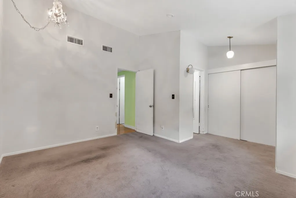 20466 Miranda, Woodland Hills, California 91367 home-pic-21
