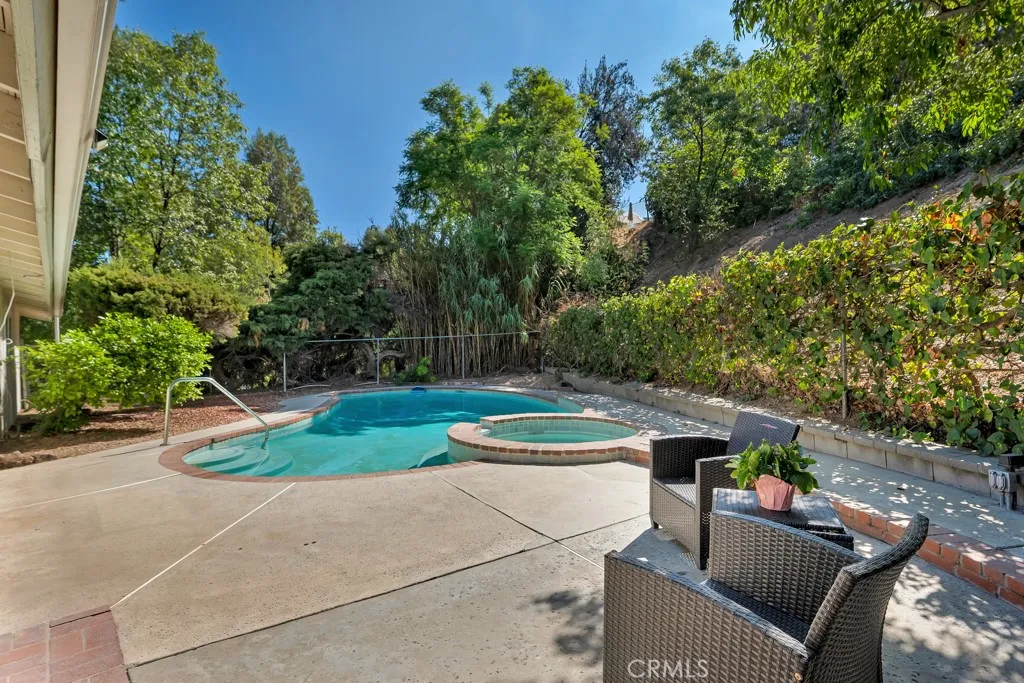 20466 Miranda, Woodland Hills, California 91367 home-pic-34