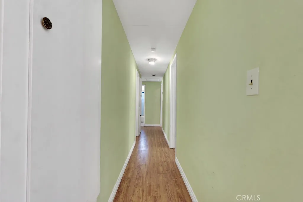 20466 Miranda, Woodland Hills, California 91367 home-pic-19