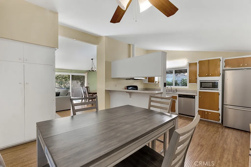 20466 Miranda, Woodland Hills, California 91367 home-pic-15