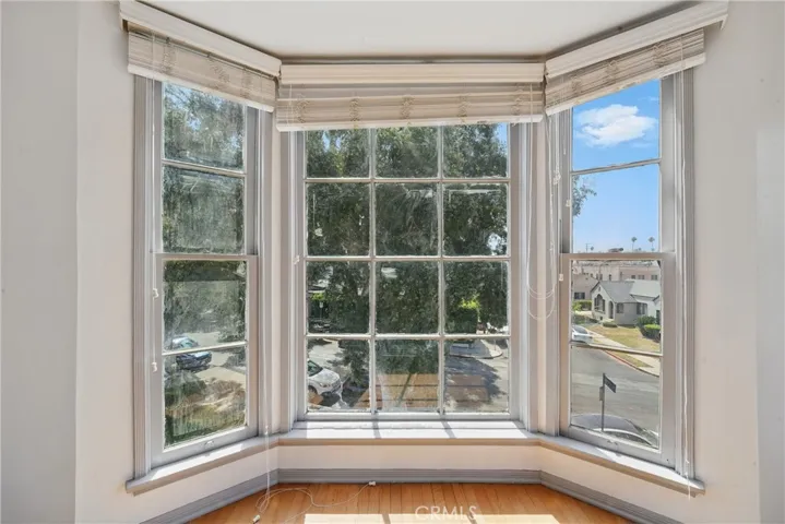 1327 S Burnside, Los Angeles, California 90019