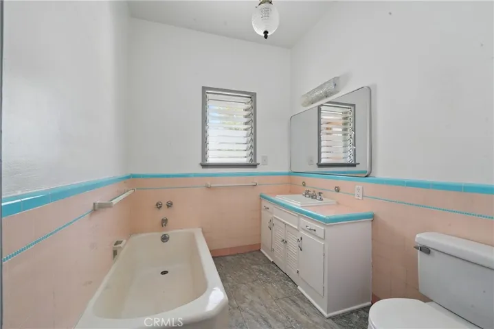 1327 S Burnside, Los Angeles, California 90019