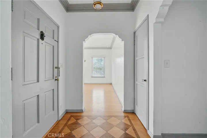 1327 S Burnside, Los Angeles, California 90019
