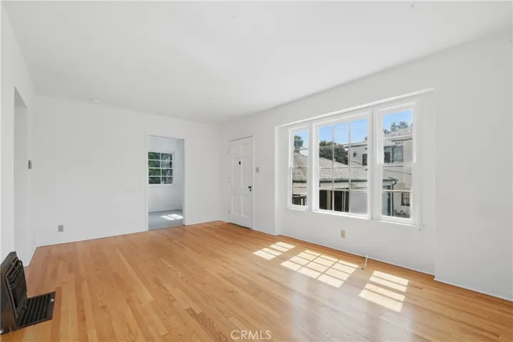 1327 S Burnside, Los Angeles, California 90019