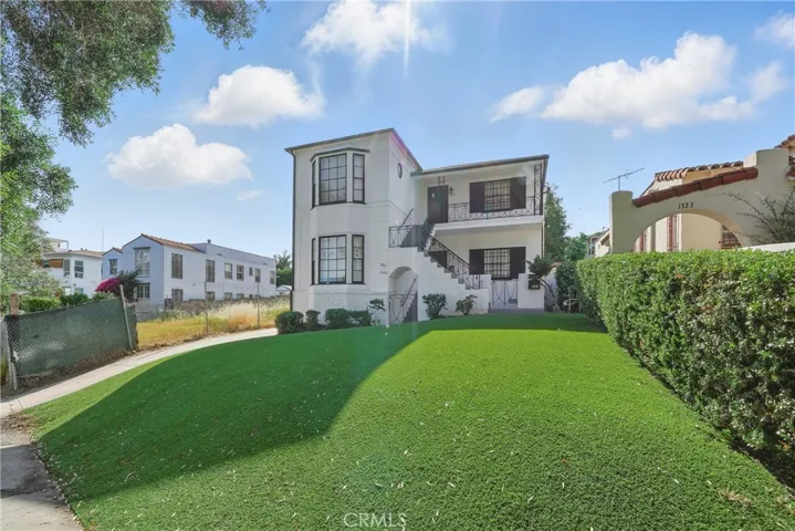 1327 S Burnside, Los Angeles, California 90019