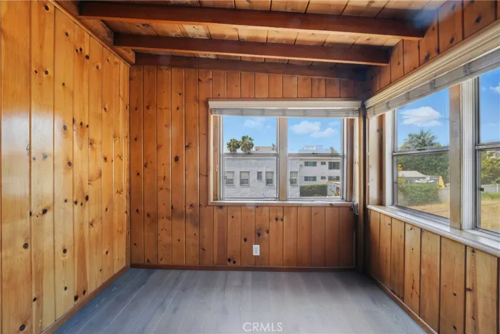 1327 S Burnside, Los Angeles, California 90019