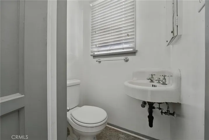 1327 S Burnside, Los Angeles, California 90019