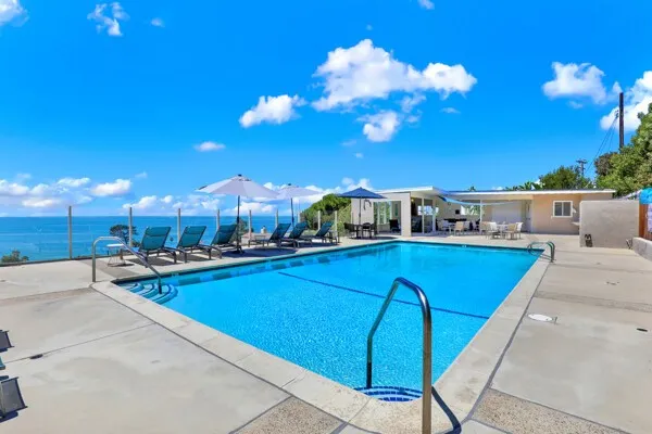21692 Ocean Vista Drive #d, Laguna Beach, California 92651