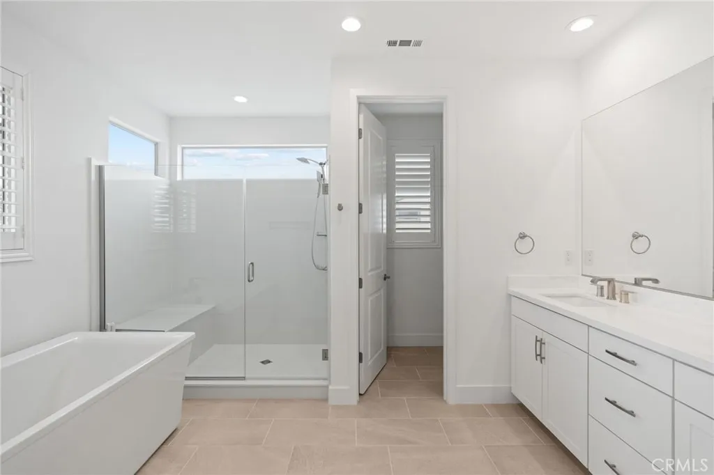1131 Cadence, Irvine, California 92618 home-pic-15