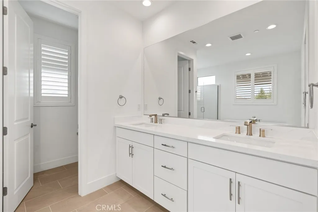 1131 Cadence, Irvine, California 92618 home-pic-17