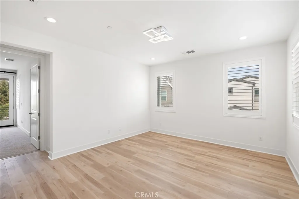 1131 Cadence, Irvine, California 92618 home-pic-12