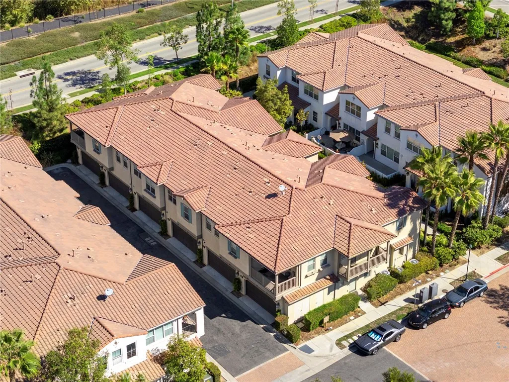 869 E Mountain Way D, Azusa, California 91702 home-pic-36